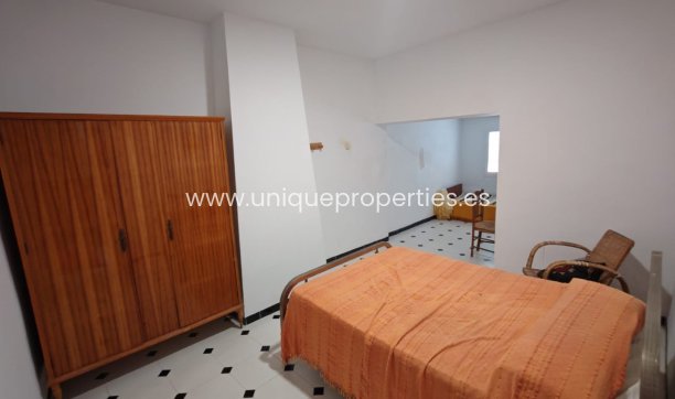 Reventa - Village House -
Partaloa