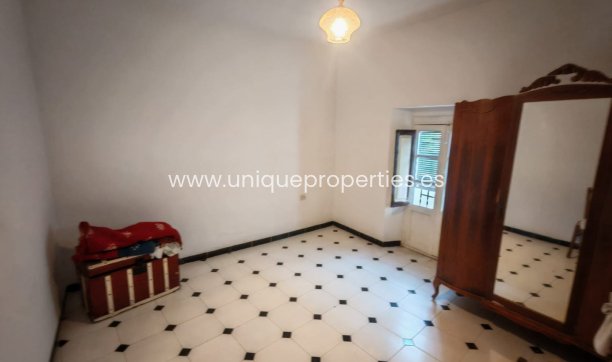 Reventa - Village House -
Partaloa