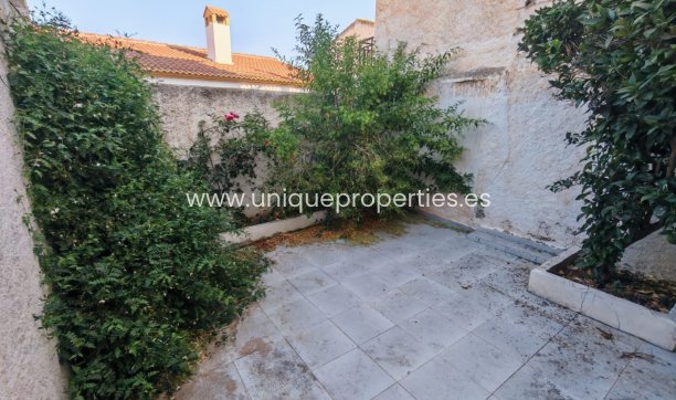 Reventa - Village House -
Partaloa