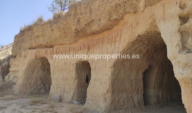 Revente - Cave House -
Huescar