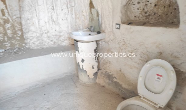 Revente - Cave House -
Huescar