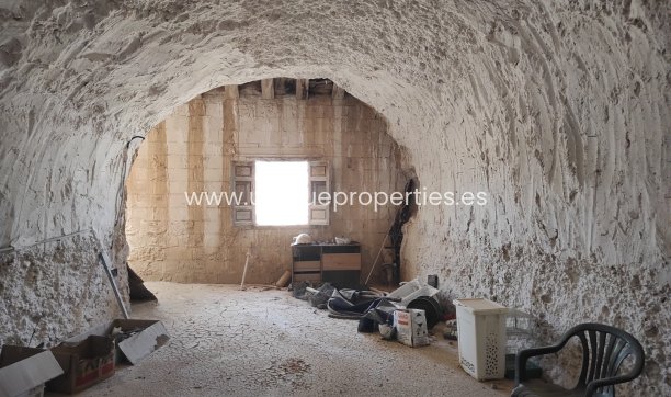 Revente - Cave House -
Huescar