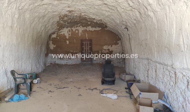 Revente - Cave House -
Huescar