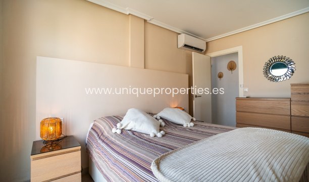 Resale - House -
Torrevieja - LOS BALCONES - LOS ALTOS