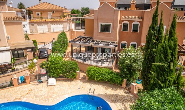 Resale - House -
Torrevieja - LOS BALCONES - LOS ALTOS