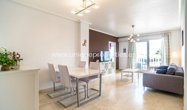 Resale - Apartment -
Orihuela - VILLAMARTÍN