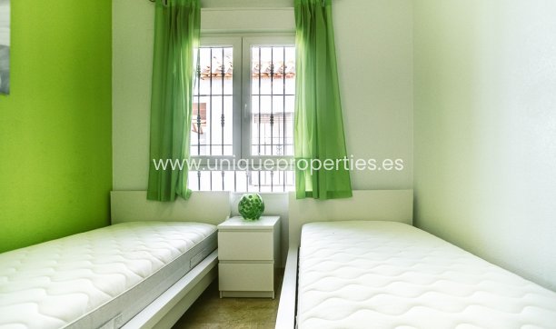 Resale - Apartment -
Orihuela - VILLAMARTÍN
