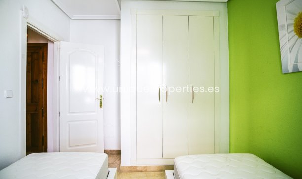 Resale - Apartment -
Orihuela - VILLAMARTÍN