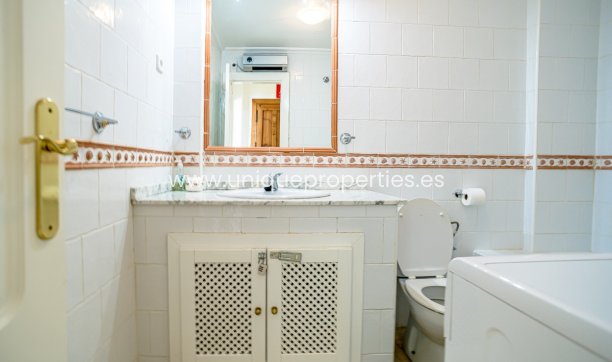 Resale - Apartment -
Orihuela - VILLAMARTÍN