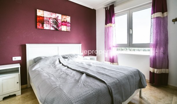 Resale - Apartment -
Orihuela - VILLAMARTÍN