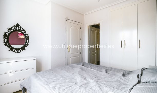 Resale - Apartment -
Orihuela - VILLAMARTÍN