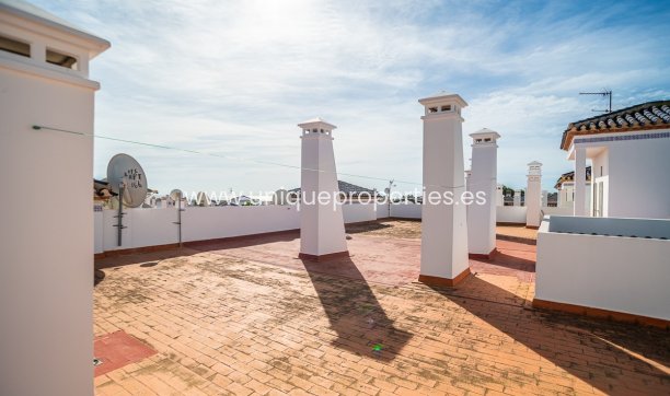 Resale - Apartment -
Orihuela - VILLAMARTÍN