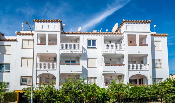 Resale - Apartment -
Orihuela - VILLAMARTÍN
