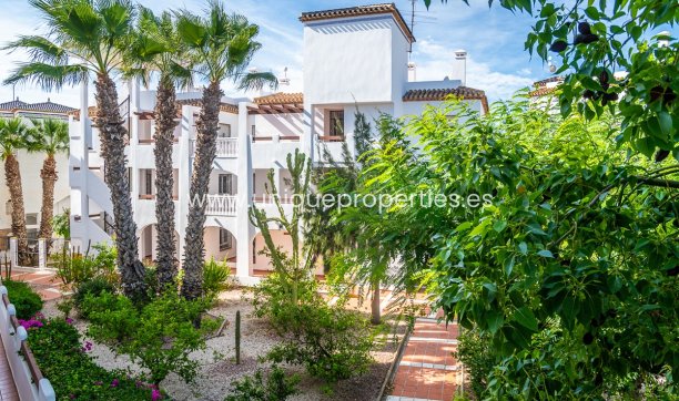 Resale - Apartment -
Orihuela - VILLAMARTÍN