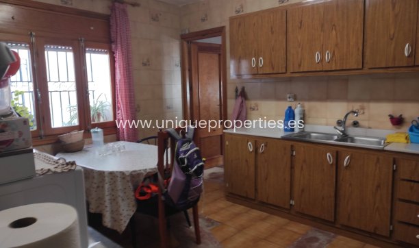 Reventa - Village House -
Lucar