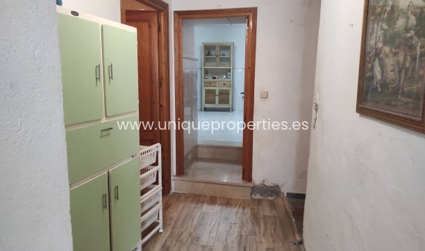 Reventa - Village House -
Lucar