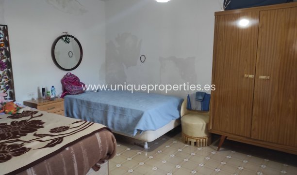 Reventa - Village House -
Lucar