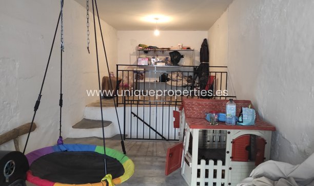 Reventa - Village House -
Lucar