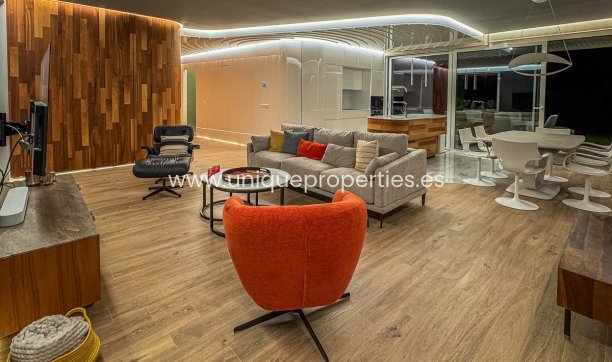 Reventa - Ground Floor -
LAS COLINAS GOLF RESORT