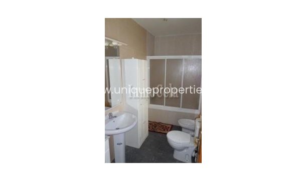 Reventa - Village House -
Cela