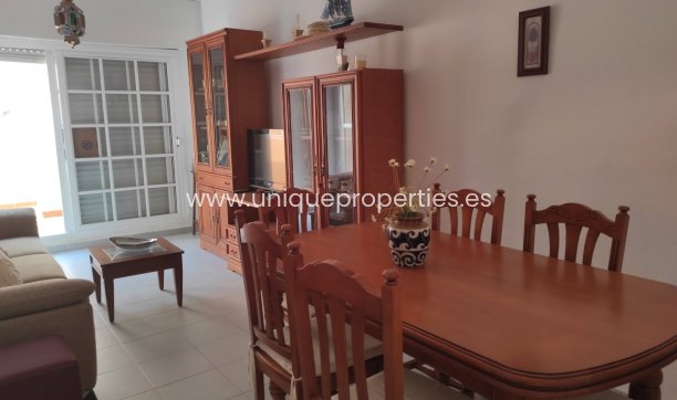 Herverkoop - Apartment -
Garrucha