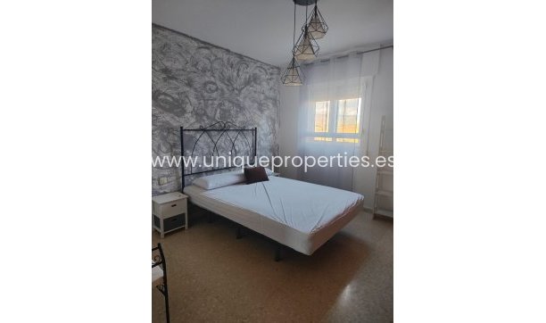 Reventa - Apartment -
Seron