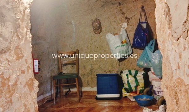 Reventa - Cave House -
Huescar