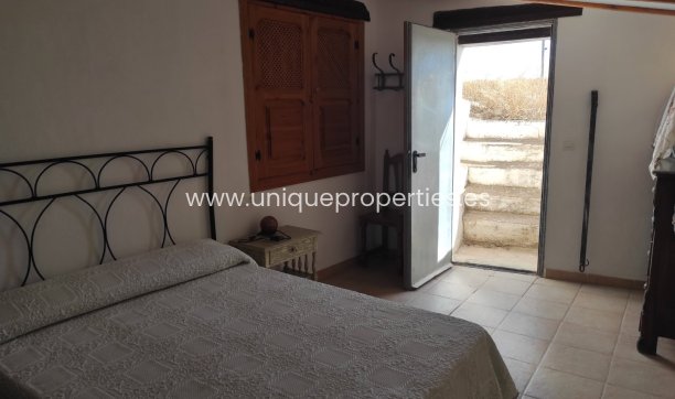 Herverkoop - Cave House -
Huescar