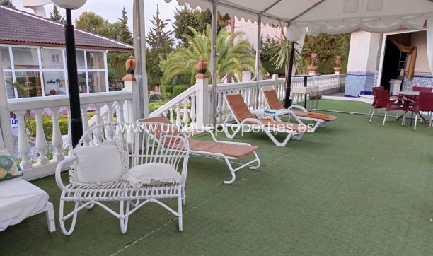 Reventa - Villa -
Cullar de Baza