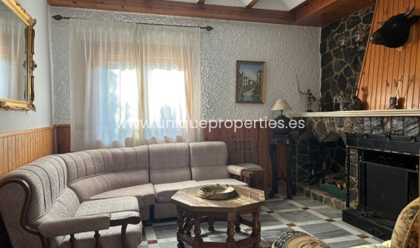 Reventa - Villa -
Cullar de Baza