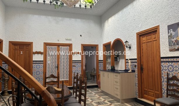 Reventa - Villa -
Cullar de Baza