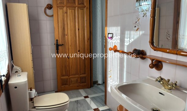 Reventa - Villa -
Cullar de Baza