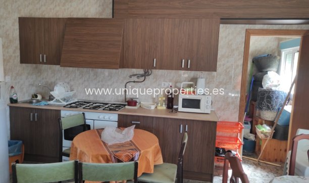 Reventa - Cortijo -
Tijola