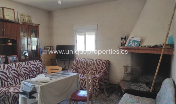 Reventa - Cortijo -
Tijola