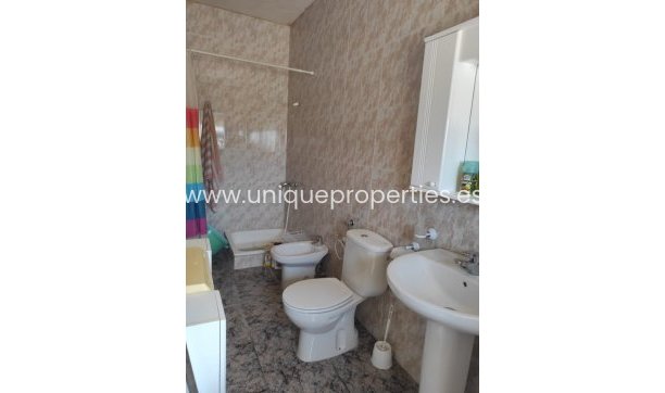 Reventa - Cortijo -
Tijola