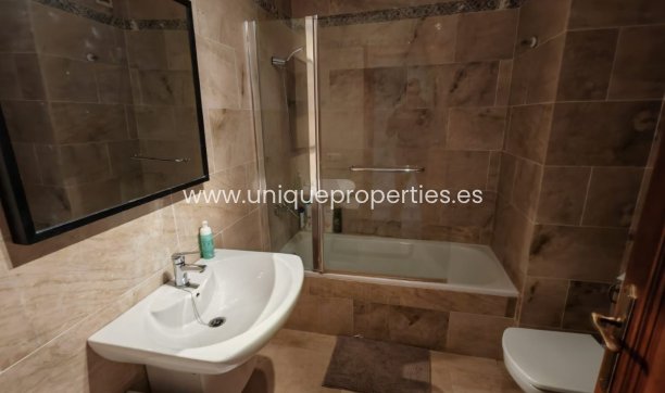 Herverkoop - Village House -
Macael