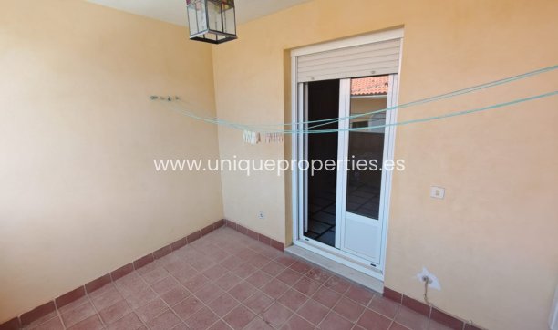 Herverkoop - Village House -
Macael