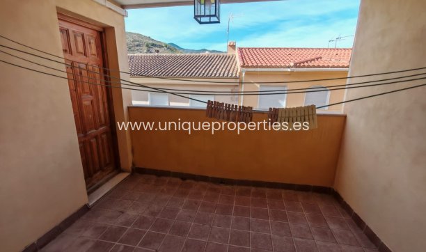 Herverkoop - Village House -
Macael