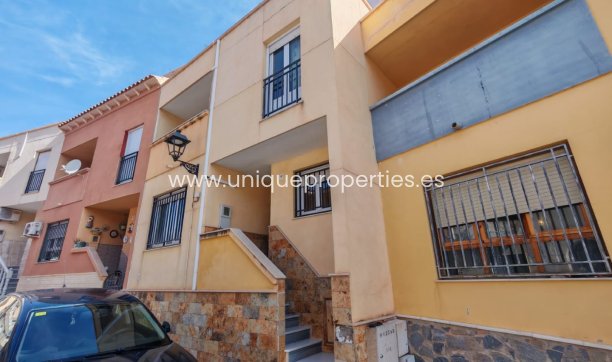 Herverkoop - Village House -
Macael