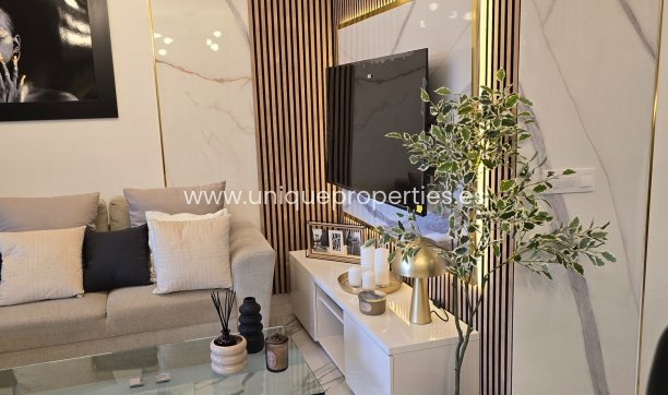 Resale - Apartment -
Sucina