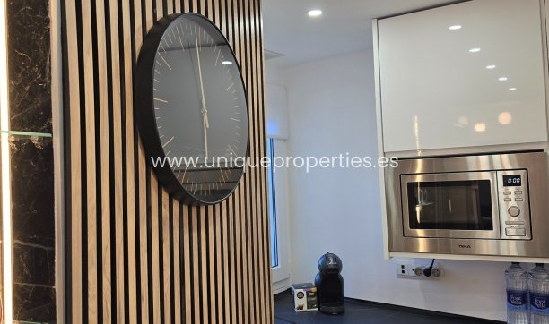 Resale - Apartment -
Sucina