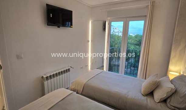 Resale - Apartment -
Sucina