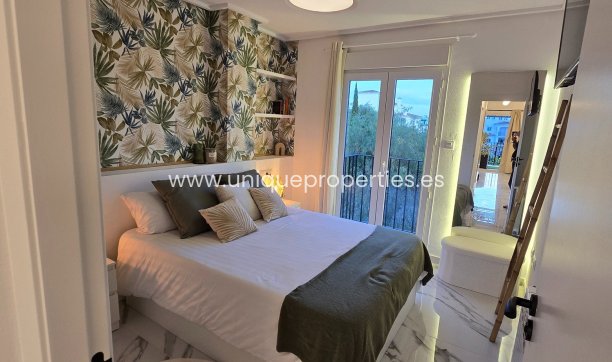 Resale - Apartment -
Sucina