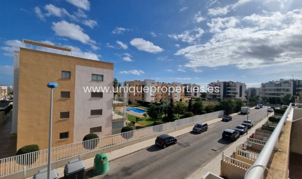 Reventa - House - Townhouse -
Orihuela Costa - Los Dolses
