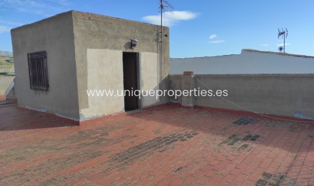 Reventa - Village House -
Higueral