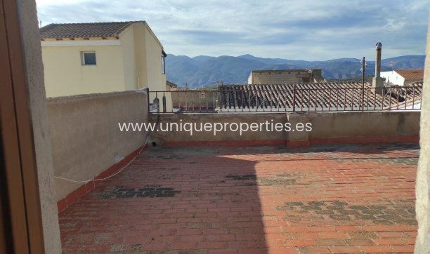 Reventa - Village House -
Higueral
