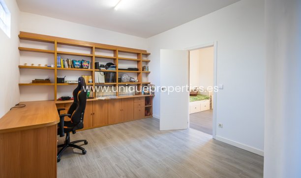 Resale - Villa -
Orihuela - Benferri