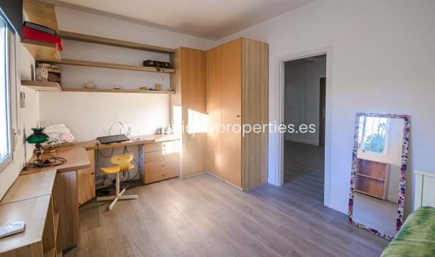 Resale - Villa -
Orihuela - Benferri