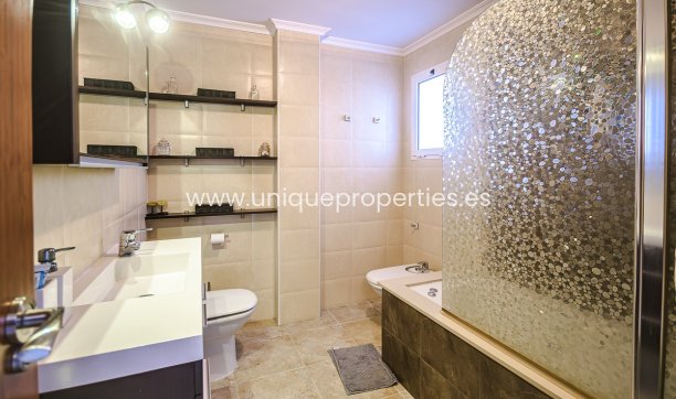 Resale - Villa -
Orihuela - Benferri