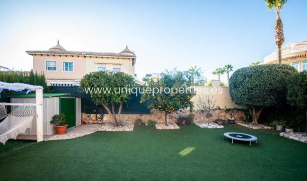 Resale - Villa -
Orihuela - Benferri
